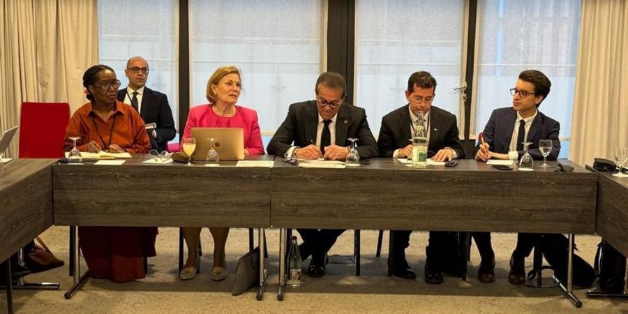 وزير الصحة: العالم يواجه حالة متزايدة من التشتت الجيوسياسي والبيئي