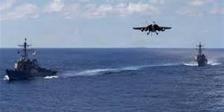 عبور أول سفينتين مضيق هرمز منذ إعلان وقف إطلاق النار