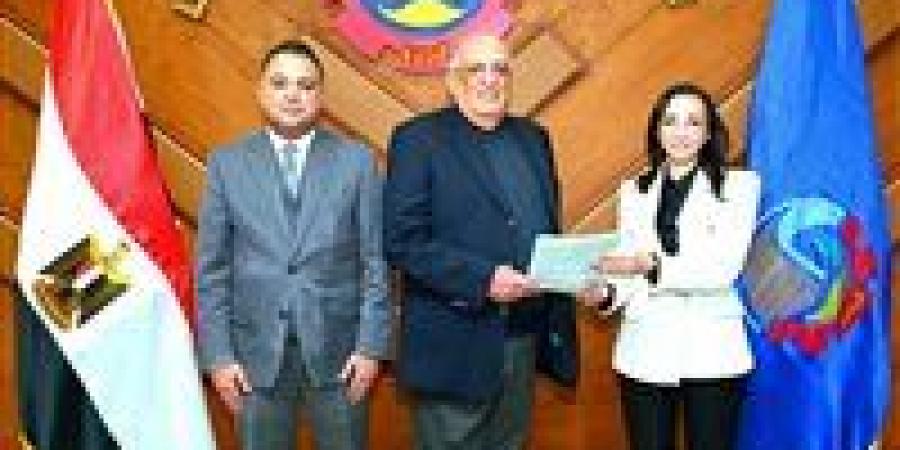 انطلاقة جديدة لملف التقنين.. البحيرة تسلم أول عقود وفق القانون 168