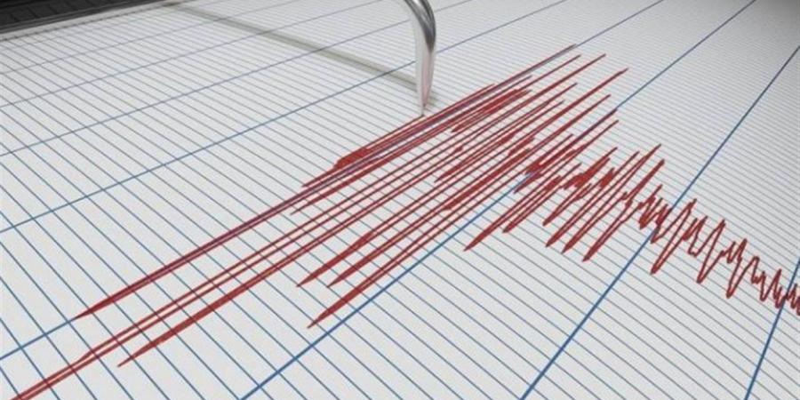 زلزال بقوة 4.9 درجة يضرب شرق إندونيسيا