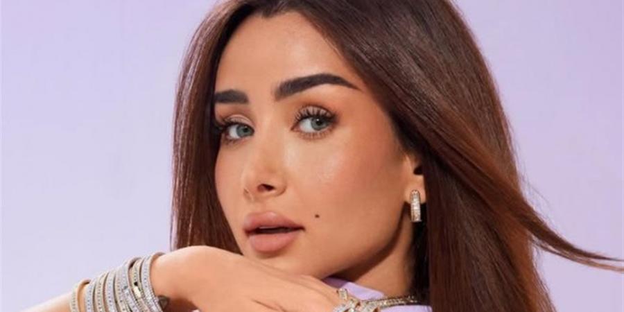 هنا الزاهد تشارك جمهورها صورًا من رحلتها إلى باريس