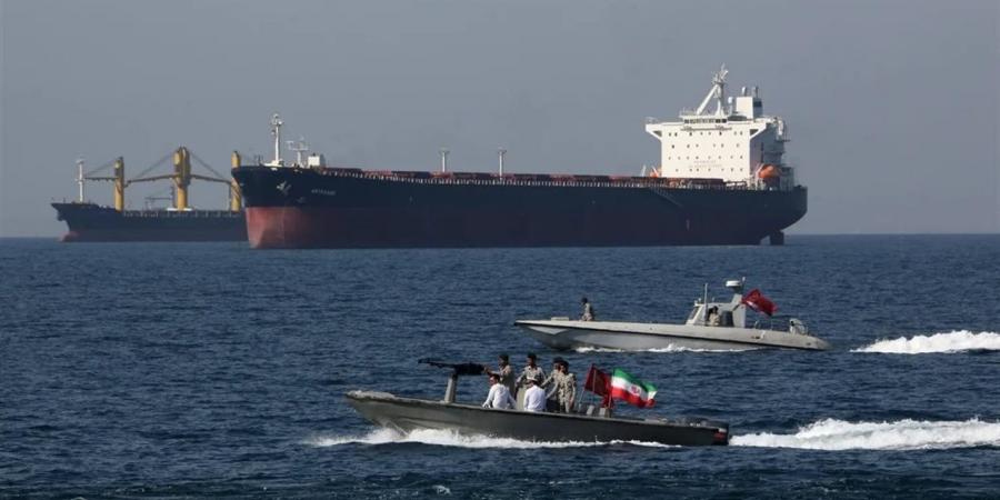 خبير علاقات دولية: مضيق هرمز ورقة تفاوضية وإسرائيل تعرقل الهدنة