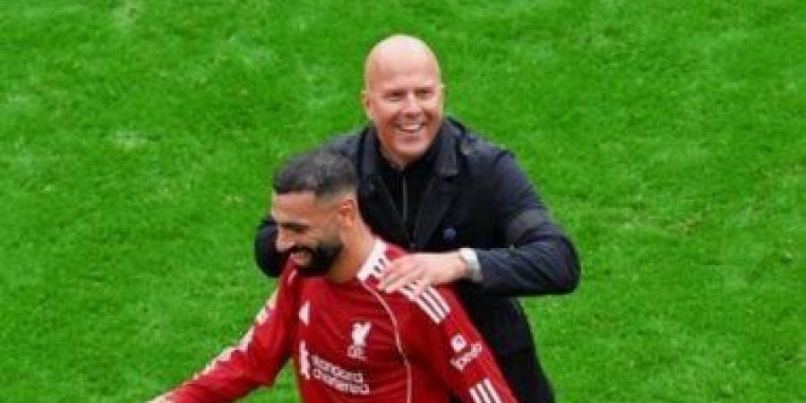 آرني سلوت: سعيد بهدف صلاح لأنه أعاد الحيوية إلى ليفربول