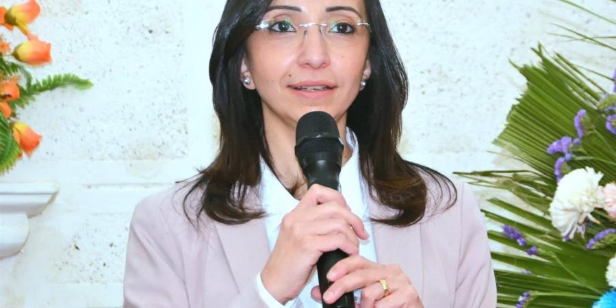 في مشهد يعكس روح التآخي.. محافظ البحيرة تهنئ ابناء الطائفه الإنجيليه بعيد القيامة من قلب دمنهور