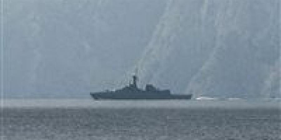 سابقة منذ الحرب.. سفن حربية أمريكية تعبر هرمز دون تنسيق مع طهران