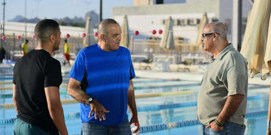 تدريبات قوية للفرق استعدادا لبدء بطولة العالم للماسترز للسباحة بالزعانف 2026