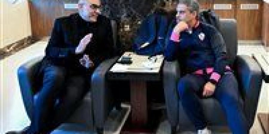 بعثة الزمالك تغادر الجزائر استعداداً للعودة إلى القاهرة بعد الفوز على شباب بلوزداد