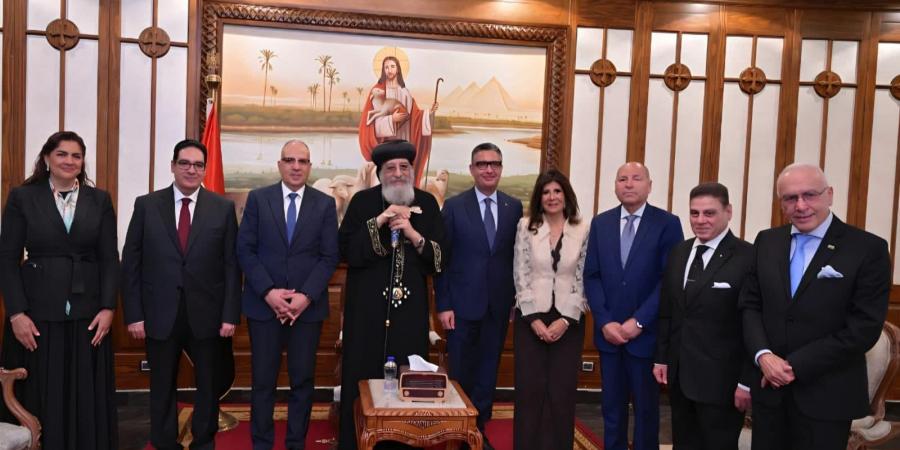 رئيس جامعة القاهرة يهنئ البابا تواضروس ويرفع الطوارئ بالمستشفيات