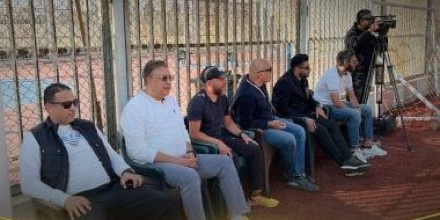 الجهاز الفني لمنتخب مصر 2007 يحضر قمة الشباب بين الزمالك والأهلي