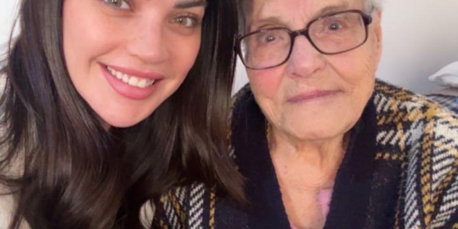 صورة عائلية لداليدا خليل تثير إعجاب الجمهور