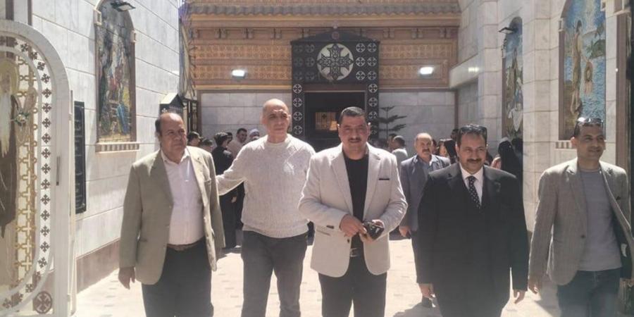 بالإنابة عن محافظ الشرقية.. رؤساء المراكز والمدن يزورون الكنائس لتقديم التهنئة بعيد القيامة