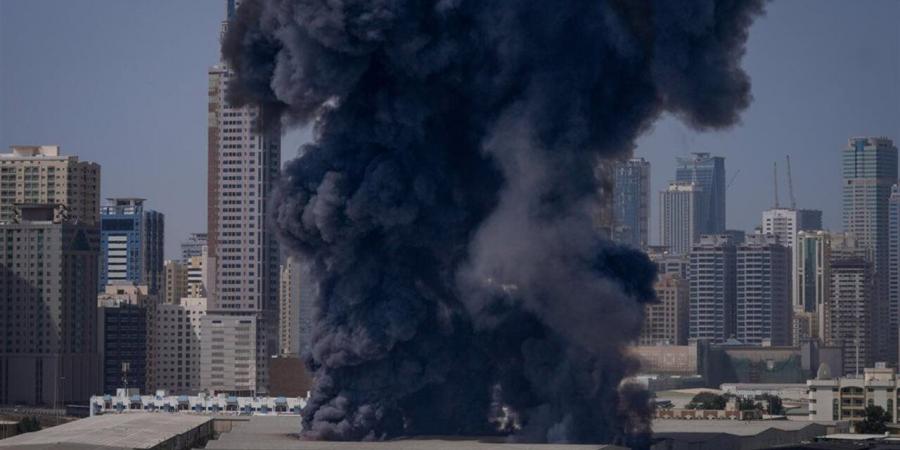 بوليتيكو: مخاوف من اتساع رقعة التصعيد عالميا بعد تهديد أمريكا العسكري لإيران