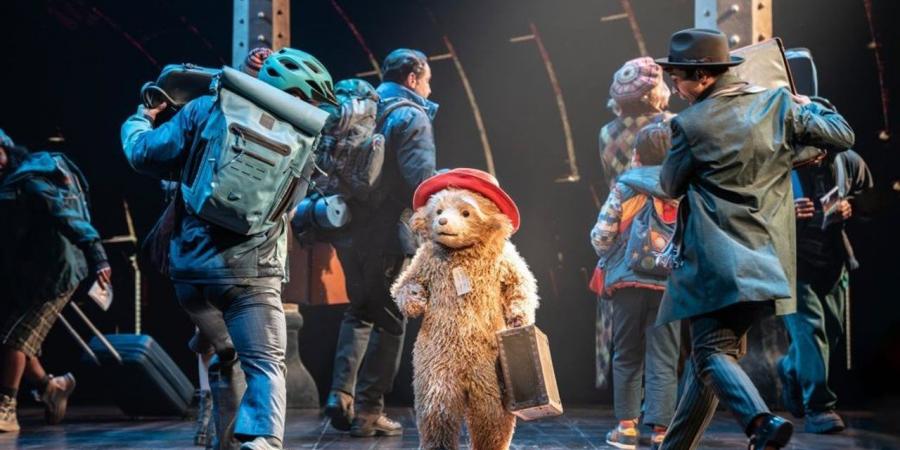 "Paddington The Musical" يكتسح أوليفييه الذهبي في ليلة تاريخية بمسرح لندن
