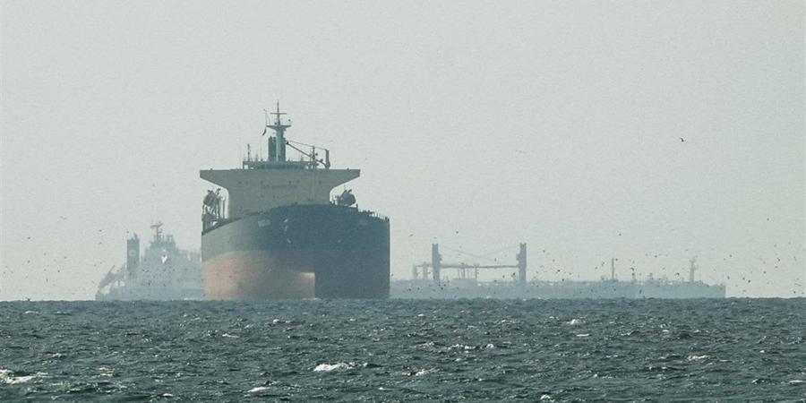 خبراء: استمرار غلق مضيق هرمز يؤدى لموجة غير مسبوقة من الركود وارتفاع الأسعار