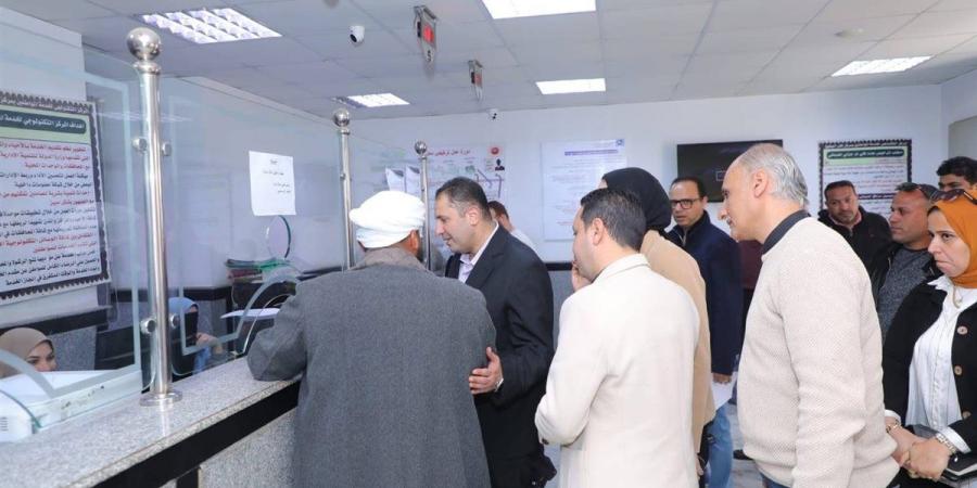 محافظ دمياط يشدد على سرعة إنهاء "خدمات اليوم الواحد"