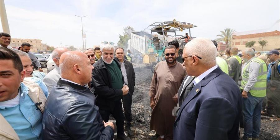 وزير النقل يتفقد مواقع العمل بالطريق الساحلى القنطرة شرق / العريش / رفح