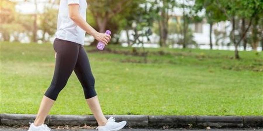 فوائد المشي يومياً لصحتك الجسدية والنفسية