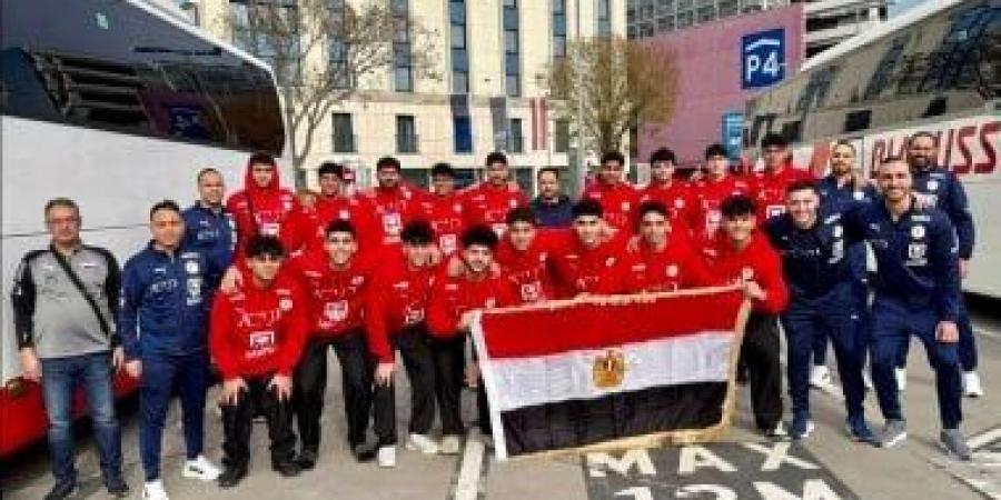 السفير المصرى فى سلوفاكيا يزور بعثة منتخب اليد 2008 ويشيد بالأداء العالمى