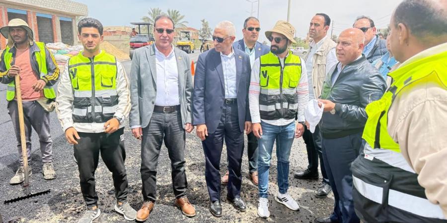 النائب سعيد العماري يشارك في جولة تفقدية لوزير النقل بشمال سيناء