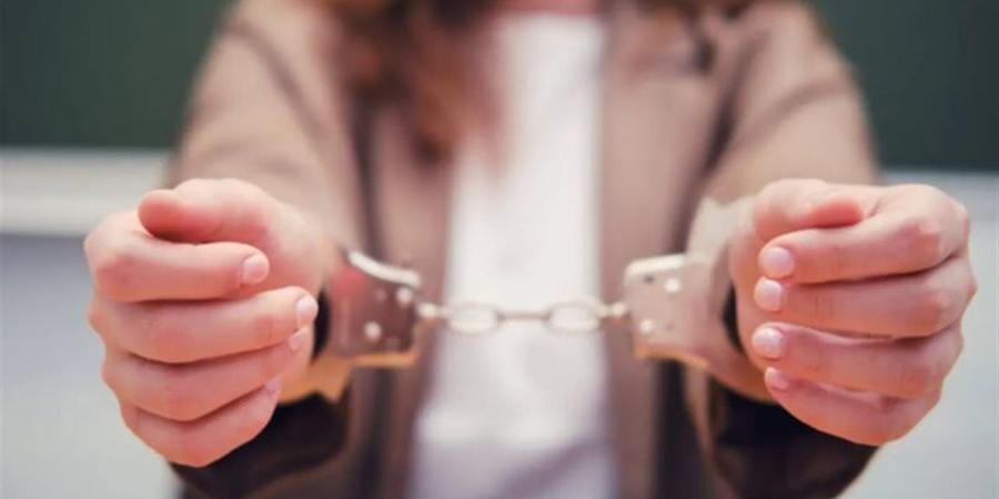 السجن المشدد لربة منزل لتهديد طبيب وابتزازه بالإسكندرية