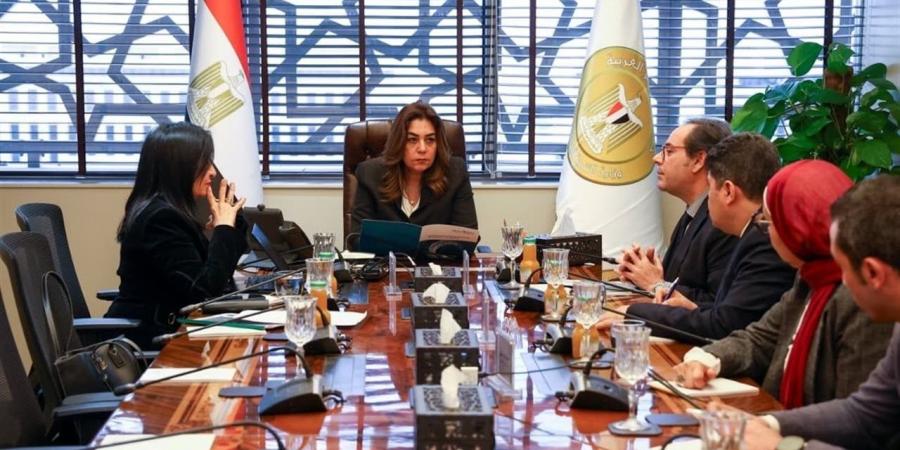 "عوض": شراكة مع القطاع المصرفي للاستفادة من الميزة التنافسية لمنتجات المحافظات