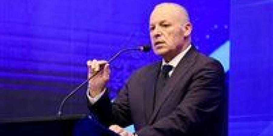 هاني أبو ريدة يتكفل بعلاج الحكم مصطفى الشهدي في ألمانيا بعد إصابته