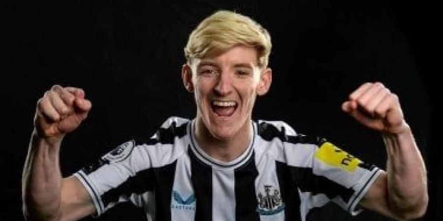 بايرن ميونخ يخطط لضم جوردون نجم نيوكاسل فى ميركاتو الصيف