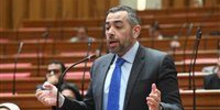 حاسب على كلامك.. أنت في مجلس النواب.. مشادة بين النائب محمد فؤاد ورجل الأعمال حسام الشاعر