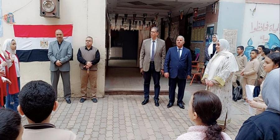 وكيل "تعليم الفيوم" يتفقد مدارس شرق المحافظة صباحًا