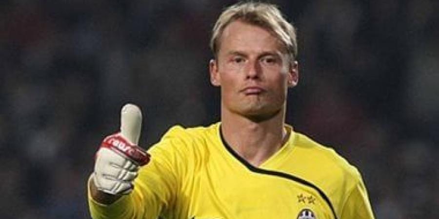 حادث قطار ينهى حياة حارس أرسنال ويوفنتوس السابق