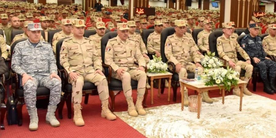 وزير الدفاع: القوات المسلحة والشرطة جناحا الأمة في الحفاظ على استقرار الوطن