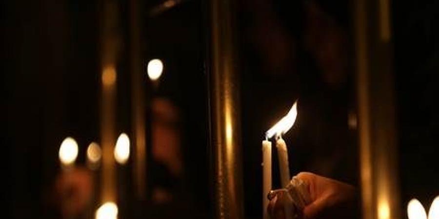 شعر بضيق في التنفس وغثيان... وفاة فنان شهير رغم محاولات الأطباء إنقاذه (صورة)