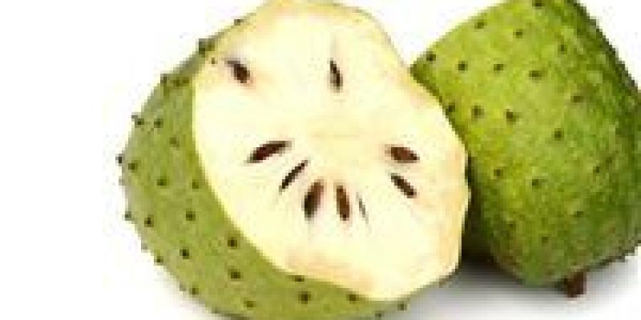 فاكهة القشطة بين الفوائد الصحية والتحذيرات وعلاقتها المحتملة بمرض السرطان