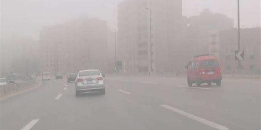 تحذيرات مرورية بسبب الشبورة الترابية.. ونصائح لتجنب الحوادث