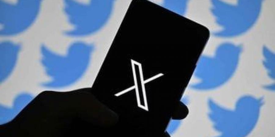 آبل تهدد بحذف تطبيق إكس إيه آي بسبب توليد صور غير لائقة