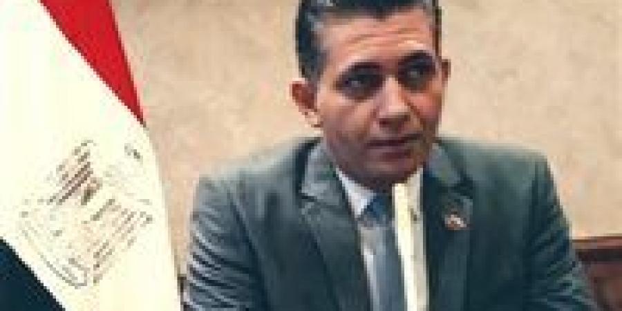 خبير: إيران حطمت الكبرياء الأمريكي وغلقها مضيق هرمز جعلها متحكمة في رقبة الاقتصاد الدولي