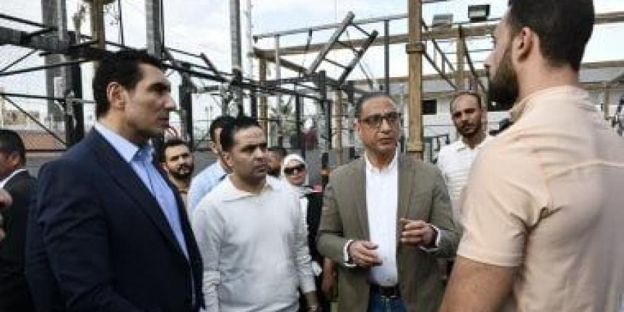 وزير الرياضة ومحافظ الجيزة يفتتحان الإنشاءات الجديدة بمركز التنمية الشبابية بزايد