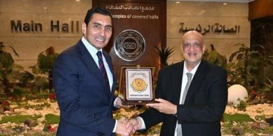 وزير الرياضة يشهد ختام منافسات الفردى فى كأس العالم لسلاح الشيش