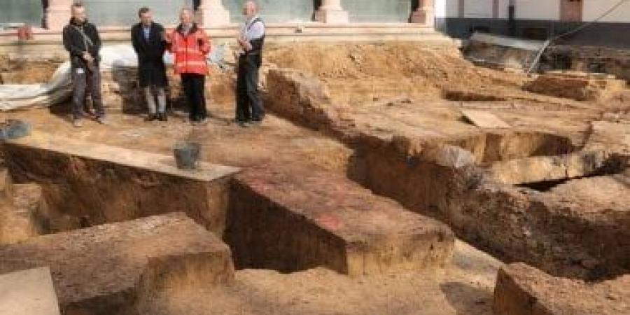 العثور على آثار معسكر رومانى قديم أسفل قصر بولونجارو فى ألمانيا