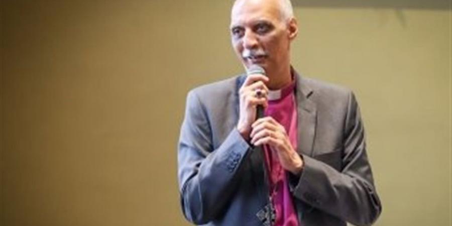 خلال احتفال القيامة لخدمة الصم.. رئيس الأساقفة: الله حاضر دائمًا وسط كل الأحداث والظروف