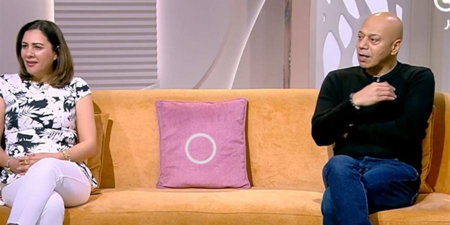 ضياء عبدالخالق: لم أكن أمتلك أجر المأذون.. وزوجتي كانت وش الخير عليّ