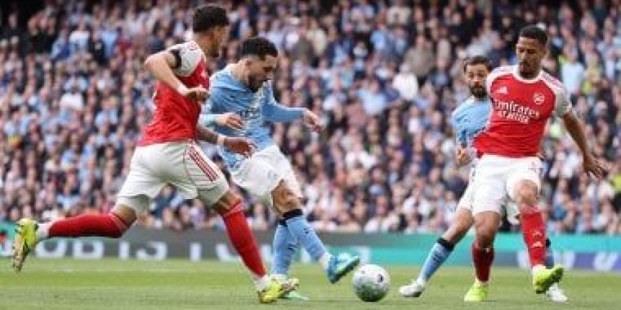 مان سيتي ضد آرسنال.. تعادل مثير 1-1 ينهى الشوط الأول بقمة البريميرليج