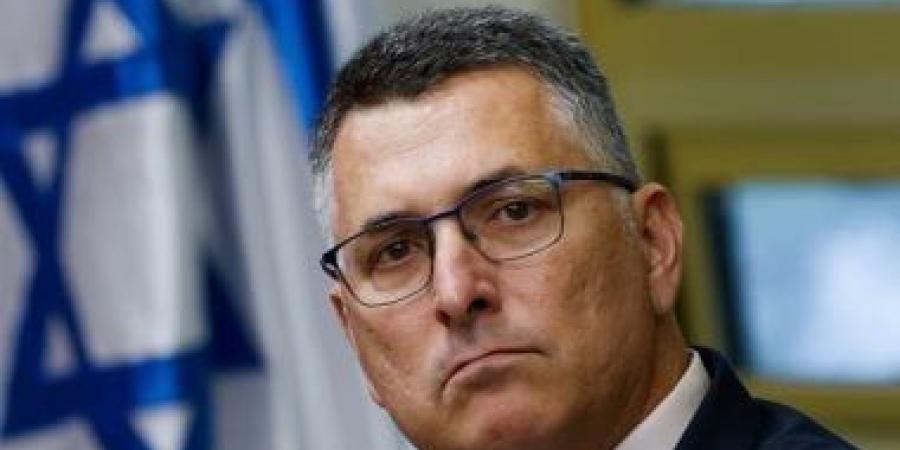 جدعون ساعر يعتذر عن تحطيم جندى إسرائيلى تمثالاً للمسيح فى بلدة لبنانية