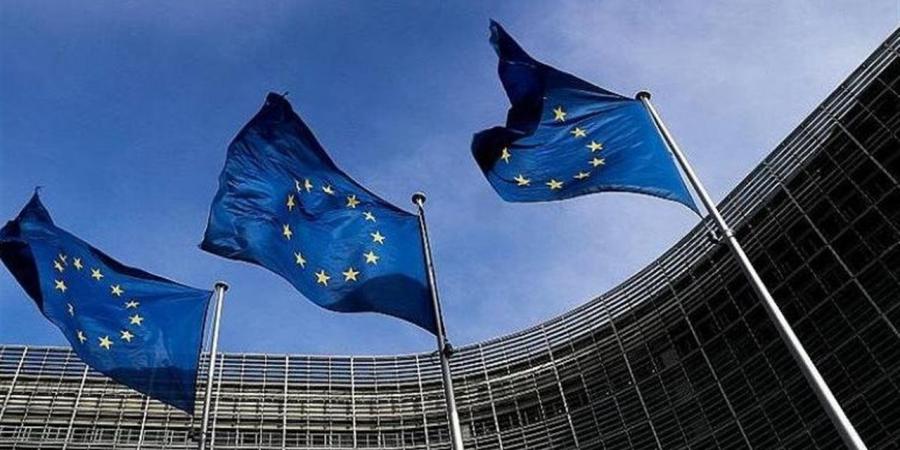 الاتحاد الأوروبي يتحرك لتأمين وقود الطائرات مع استمرار إغلاق مضيق هرمز