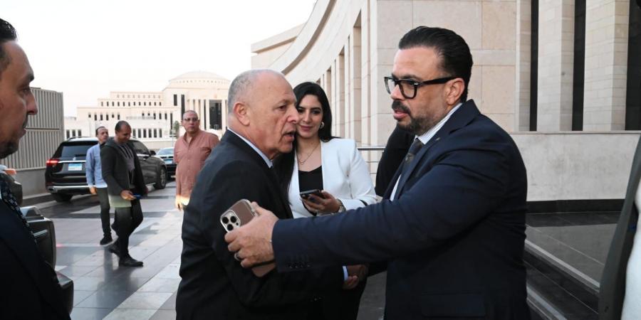 لجنة الشباب والرياضة بمجلس النواب تكرم أبو ريدة والتوأم حسام وإبراهيم حسن