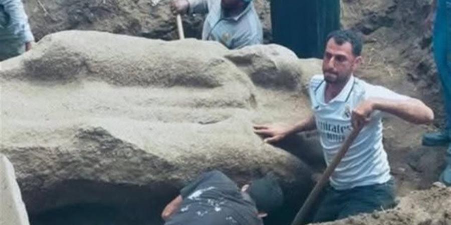 مصدر بالآثار يكشف التفاصيل الأولية عن التمثال المعثور عليه بالشرقية (خاص)
