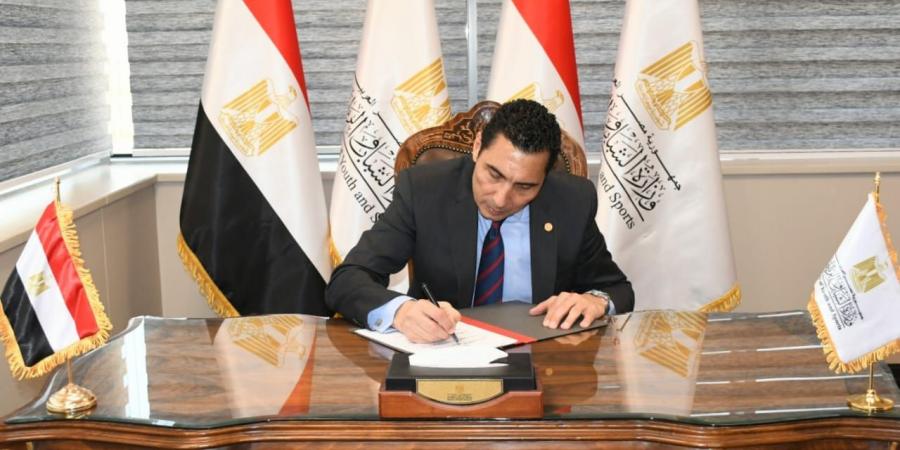 وزير الرياضة يوقع مذكرتى تفاهم مع دول بريكس بلس بحضور سفيرى البرازيل والهند