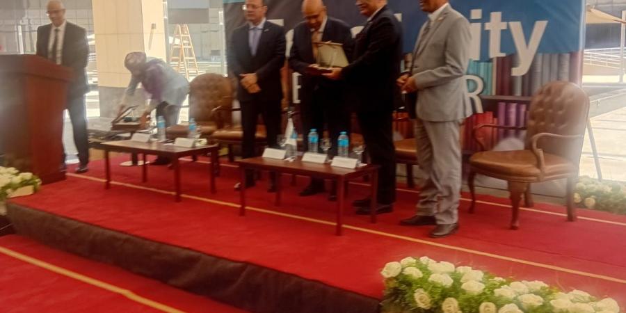 افتتاح معرض الكتاب بمدينة زويل بمشاركة واسعة لقطاعات الثقافة.. صور