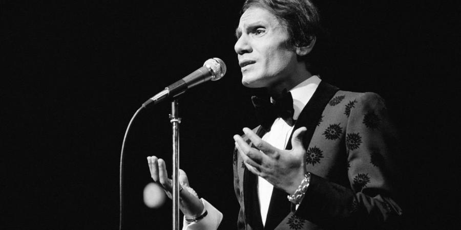 رفض أن يكون "ببغاء" ونصحة عبد الوهاب بالإنصات والثقافة.. حكايات العندليب عبد الحليم حافظ