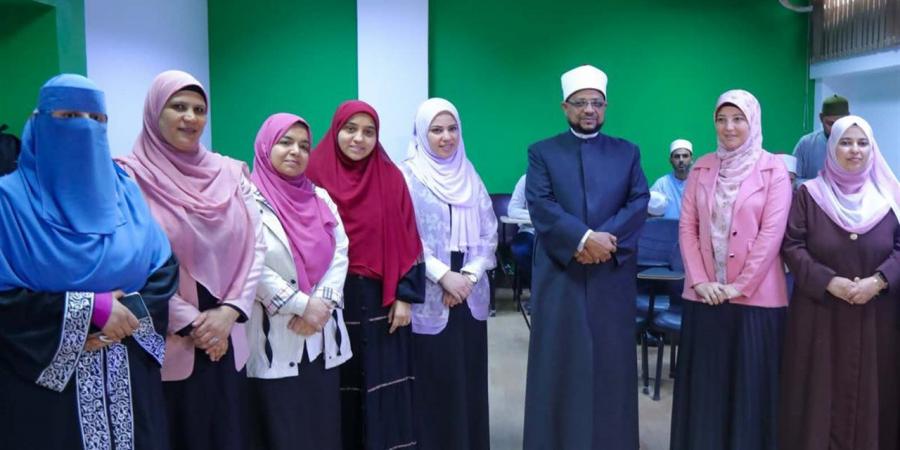 أمين “البحوث الإسلاميَّة” يتفقَّد ختام برنامج تدريب الوعَّاظ والواعظات على لغة الإشارة